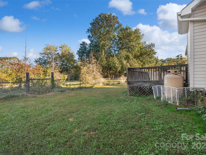104 Ole Farm Place, Kings Mountain, NC 28086.  MLS# CAR4314744, YatesRealty ID 12150. 