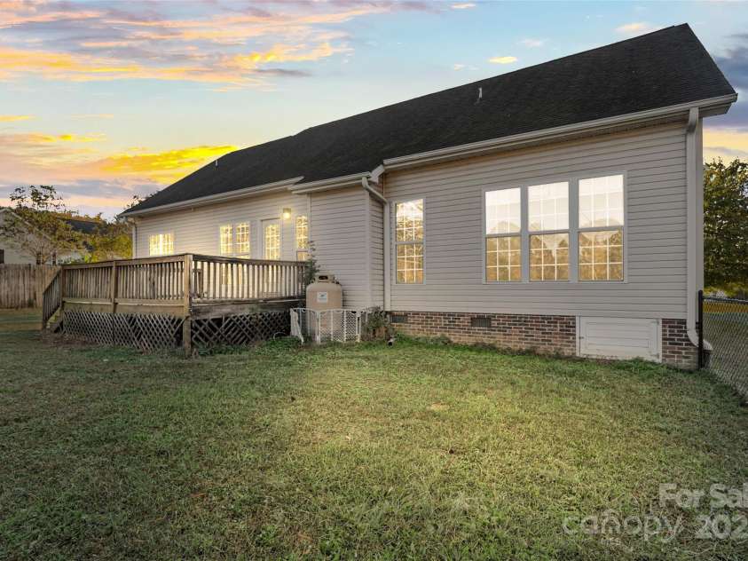 104 Ole Farm Place, Kings Mountain, NC 28086.  MLS# CAR4314744, YatesRealty ID 12150. 