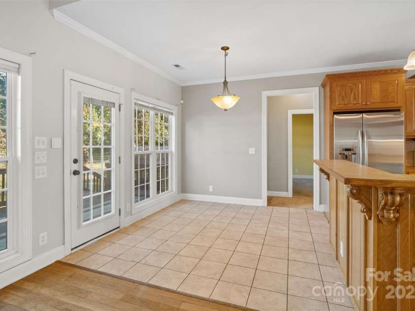 104 Ole Farm Place, Kings Mountain, NC 28086.  MLS# CAR4314744, YatesRealty ID 12150. Breakfast Area