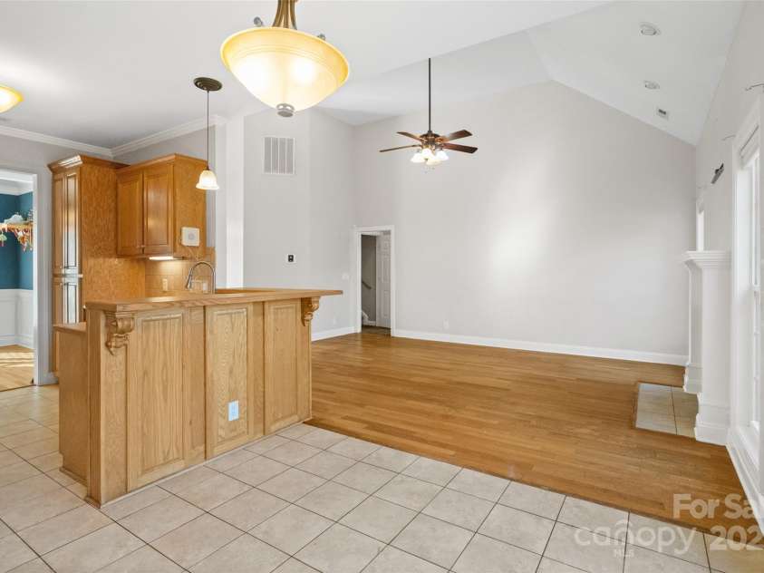 104 Ole Farm Place, Kings Mountain, NC 28086.  MLS# CAR4314744, YatesRealty ID 12150. Breakfast Area/Kitchen
