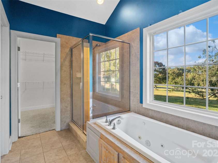 104 Ole Farm Place, Kings Mountain, NC 28086.  MLS# CAR4314744, YatesRealty ID 12150. Primary Bathroom