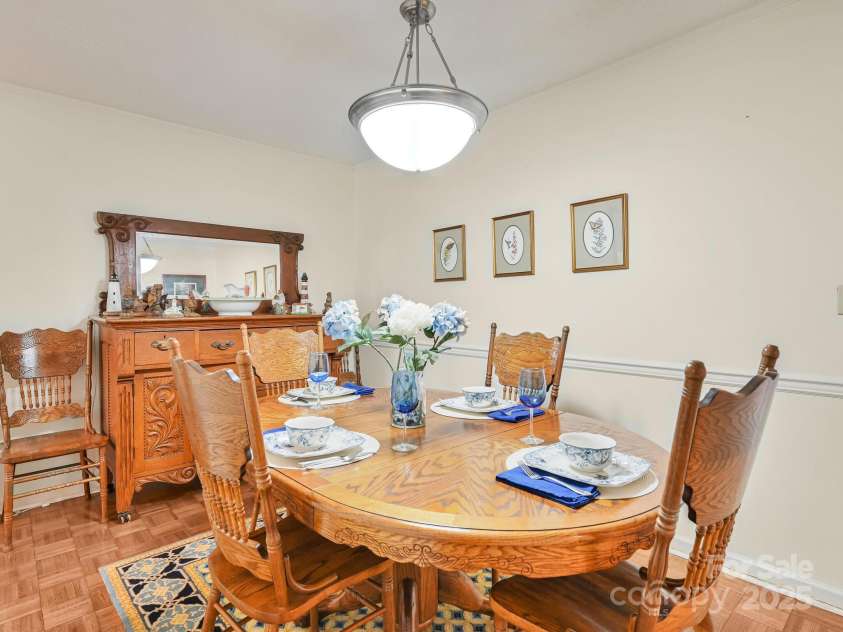 1202 Hyde Park Drive, Asheville, NC 28806.  MLS# CAR4251836, YatesRealty ID 12151. 