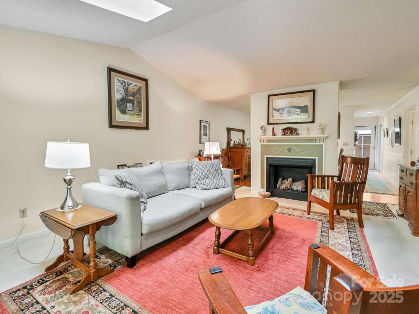 1202 Hyde Park Drive, Asheville, NC 28806.  MLS# CAR4251836, YatesRealty ID 12151. 