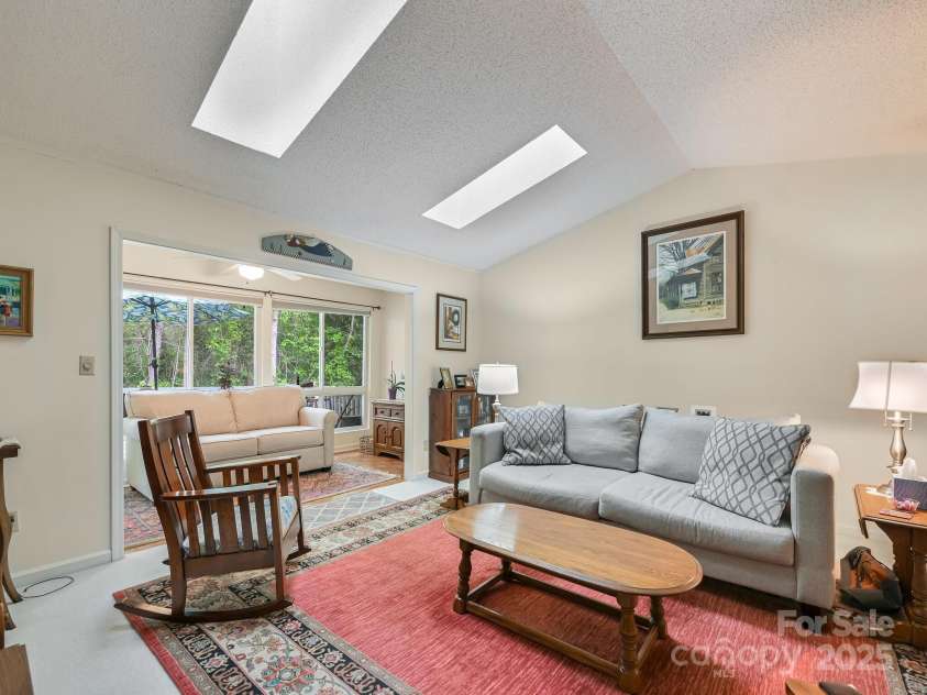 1202 Hyde Park Drive, Asheville, NC 28806.  MLS# CAR4251836, YatesRealty ID 12151. 