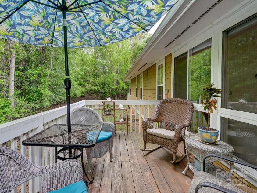 1202 Hyde Park Drive, Asheville, NC 28806.  MLS# CAR4251836, YatesRealty ID 12151. 