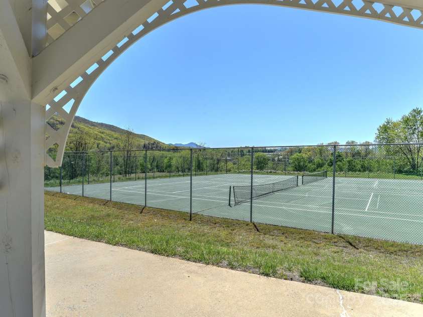 1202 Hyde Park Drive, Asheville, NC 28806.  MLS# CAR4251836, YatesRealty ID 12151. 