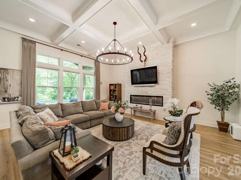 5201 Meadowland Parkway, Monroe, NC 28112.  MLS# CAR4364272, YatesRealty ID 12151. Great Room