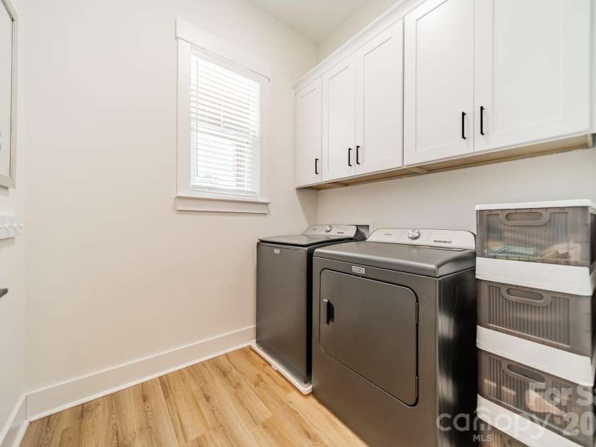 5201 Meadowland Parkway, Monroe, NC 28112.  MLS# CAR4364272, YatesRealty ID 12151. Main Floor Laundry Room