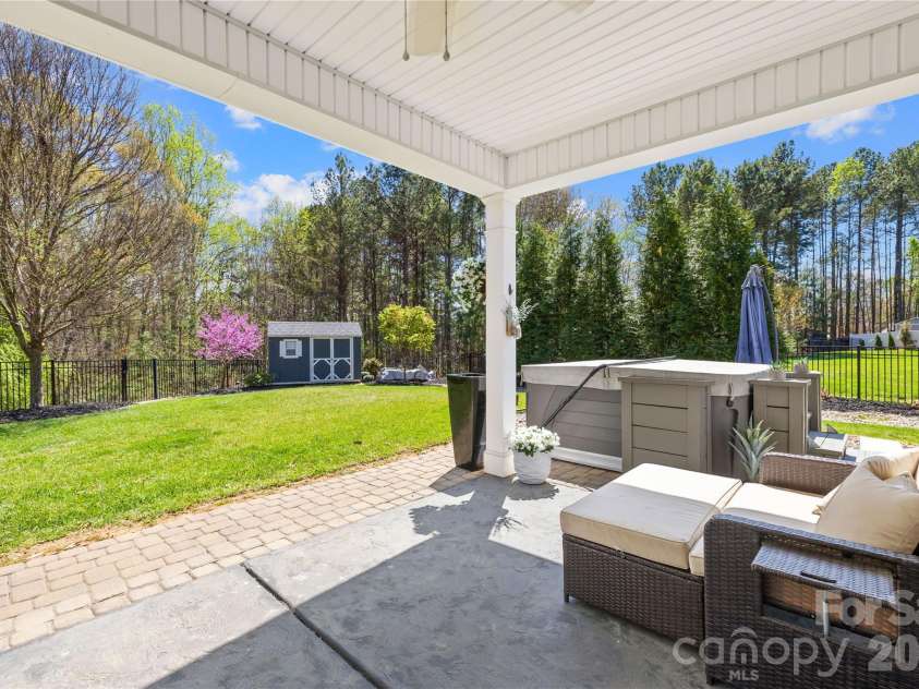 7682 Lazy Hollow Lane, Denver, NC 28037.  MLS# CAR4359740, YatesRealty ID 12152. 