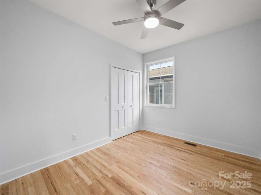 24 Skyvue Court, Saluda, NC 28773.  MLS# CAR4199762, YatesRealty ID 12154. 