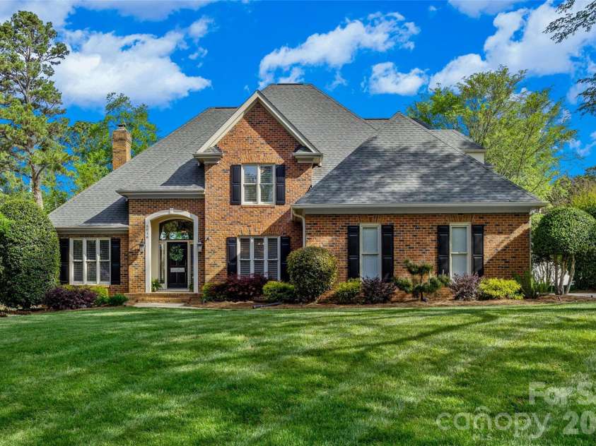 5016 Corrigan Court, Charlotte, NC 28277.  MLS# CAR4365403, YatesRealty ID 12154. 