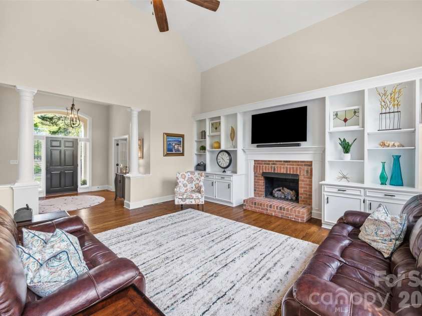 5016 Corrigan Court, Charlotte, NC 28277.  MLS# CAR4365403, YatesRealty ID 12154. 