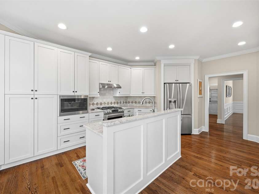 5016 Corrigan Court, Charlotte, NC 28277.  MLS# CAR4365403, YatesRealty ID 12154. 