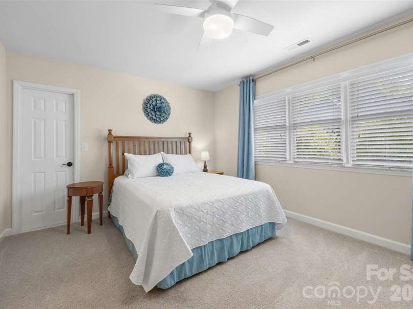 5016 Corrigan Court, Charlotte, NC 28277.  MLS# CAR4365403, YatesRealty ID 12154. 