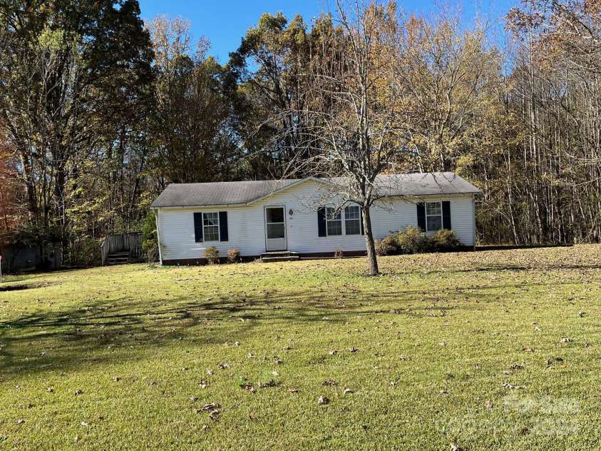 299 Stikeleather Road, Hiddenite, NC 28636.  MLS# CAR4200521, YatesRealty ID 12155. 