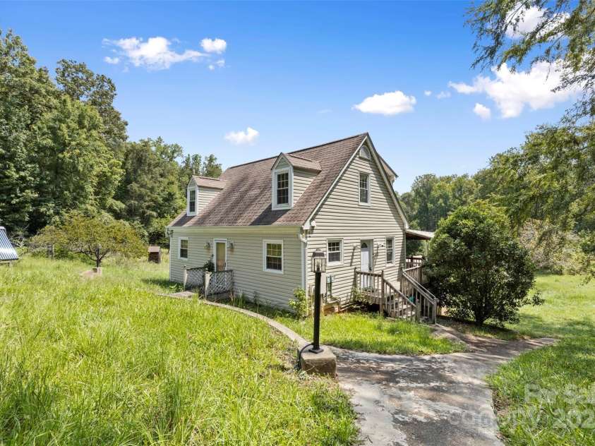 7507 Waxhaw Creek Road, Waxhaw, NC 28173.  MLS# CAR4156566, YatesRealty ID 12156. 