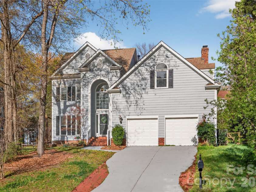 10807 Summitt Tree Court, Charlotte, NC 28277.  MLS# CAR4359632, YatesRealty ID 12157. 