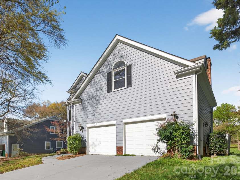 10807 Summitt Tree Court, Charlotte, NC 28277.  MLS# CAR4359632, YatesRealty ID 12157. 