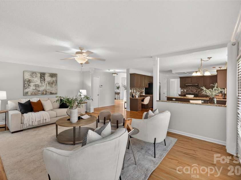 10807 Summitt Tree Court, Charlotte, NC 28277.  MLS# CAR4359632, YatesRealty ID 12157. 
