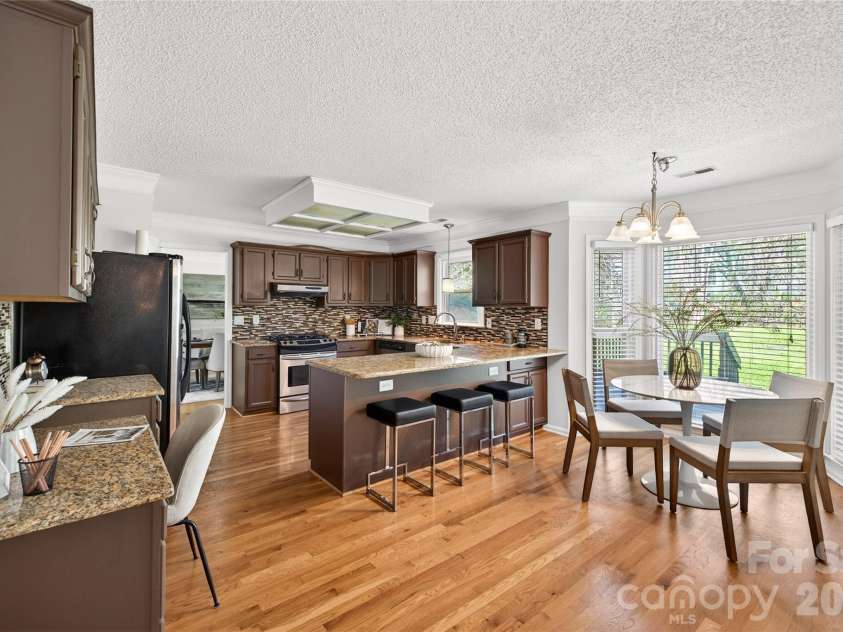 10807 Summitt Tree Court, Charlotte, NC 28277.  MLS# CAR4359632, YatesRealty ID 12157. 