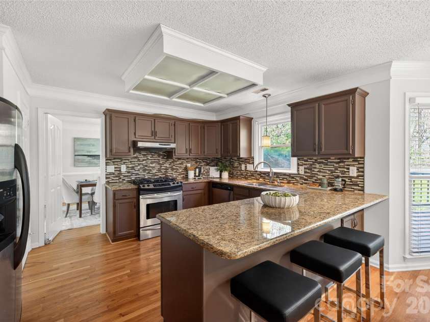 10807 Summitt Tree Court, Charlotte, NC 28277.  MLS# CAR4359632, YatesRealty ID 12157. 
