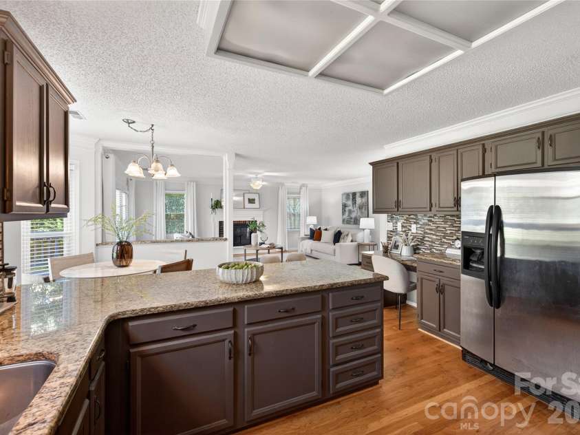 10807 Summitt Tree Court, Charlotte, NC 28277.  MLS# CAR4359632, YatesRealty ID 12157. 