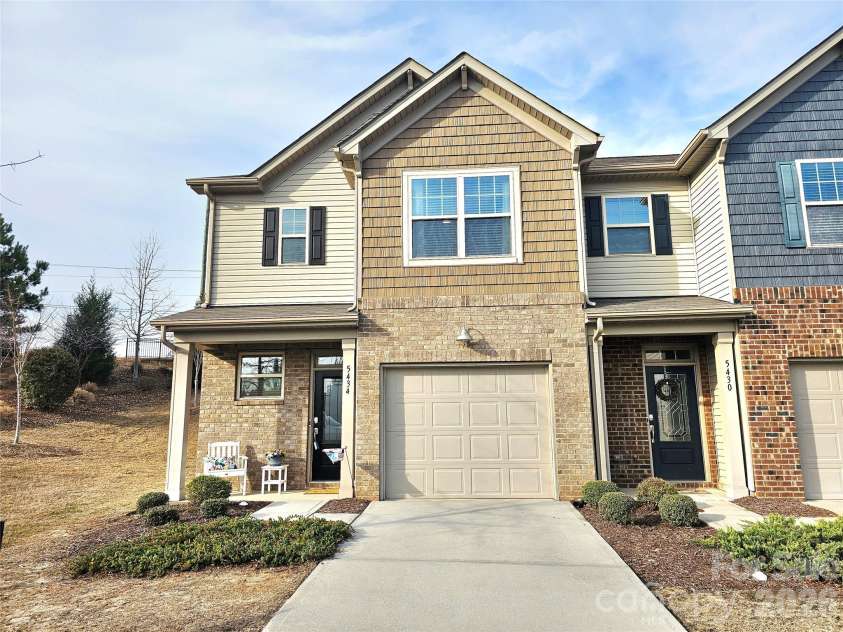 5434 Orchid Bloom Drive, Fort Mill, SC 29707.  MLS# CAR4350161, YatesRealty ID 12158. 