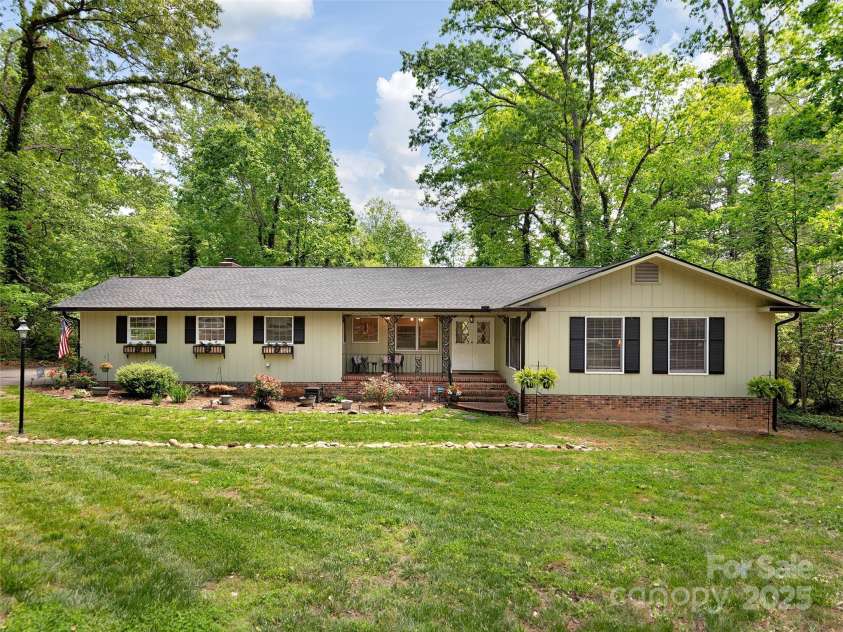 214 Heathcote Road, Hendersonville, NC 28791.  MLS# CAR4257655, YatesRealty ID 12159. 
