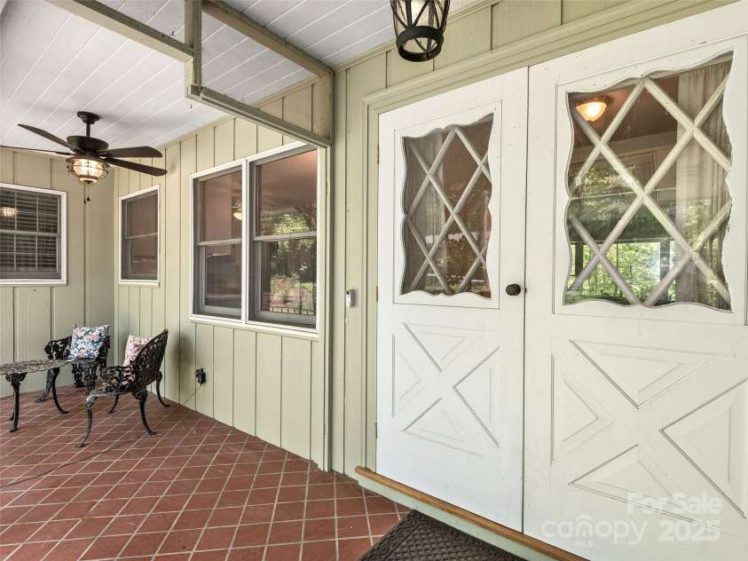 214 Heathcote Road, Hendersonville, NC 28791.  MLS# CAR4257655, YatesRealty ID 12159. 