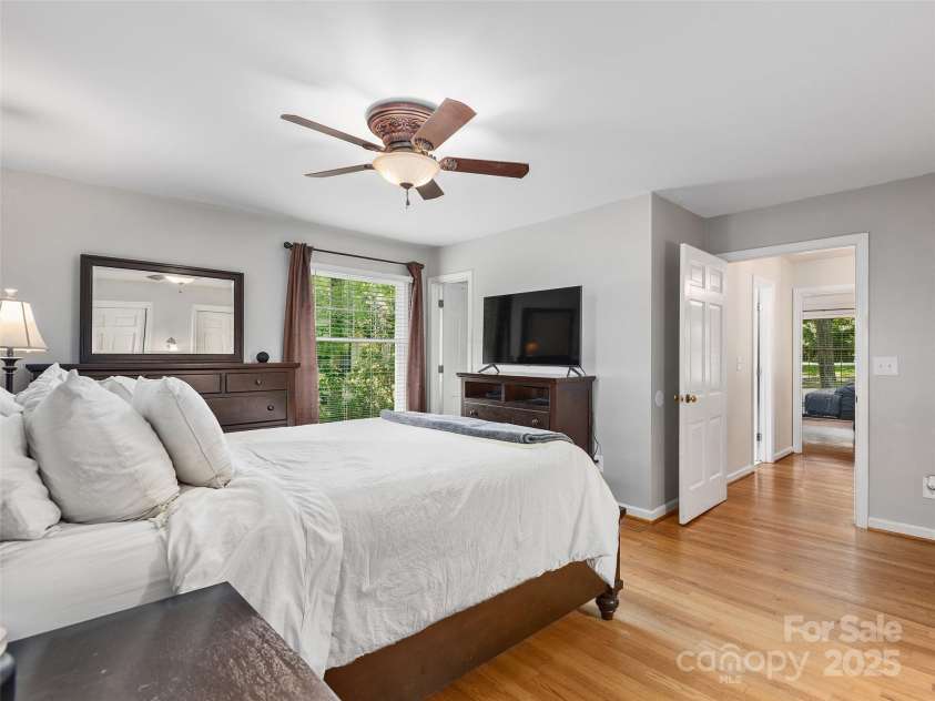 214 Heathcote Road, Hendersonville, NC 28791.  MLS# CAR4257655, YatesRealty ID 12159. 