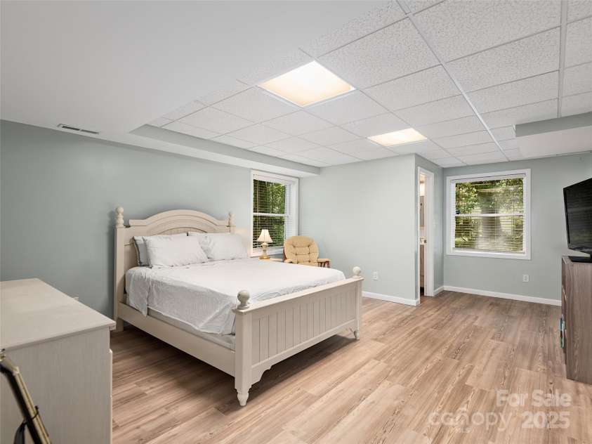 214 Heathcote Road, Hendersonville, NC 28791.  MLS# CAR4257655, YatesRealty ID 12159. 