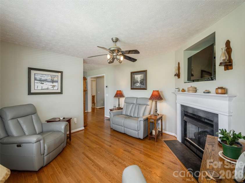 5 Pottery Terrace Trail, Flat Rock, NC 28731.  MLS# CAR4370598, YatesRealty ID 12159. 