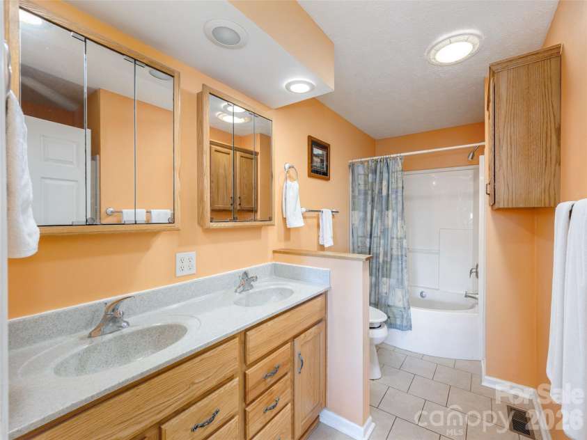 5 Pottery Terrace Trail, Flat Rock, NC 28731.  MLS# CAR4370598, YatesRealty ID 12159. 