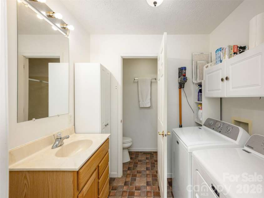 5 Pottery Terrace Trail, Flat Rock, NC 28731.  MLS# CAR4370598, YatesRealty ID 12159. 