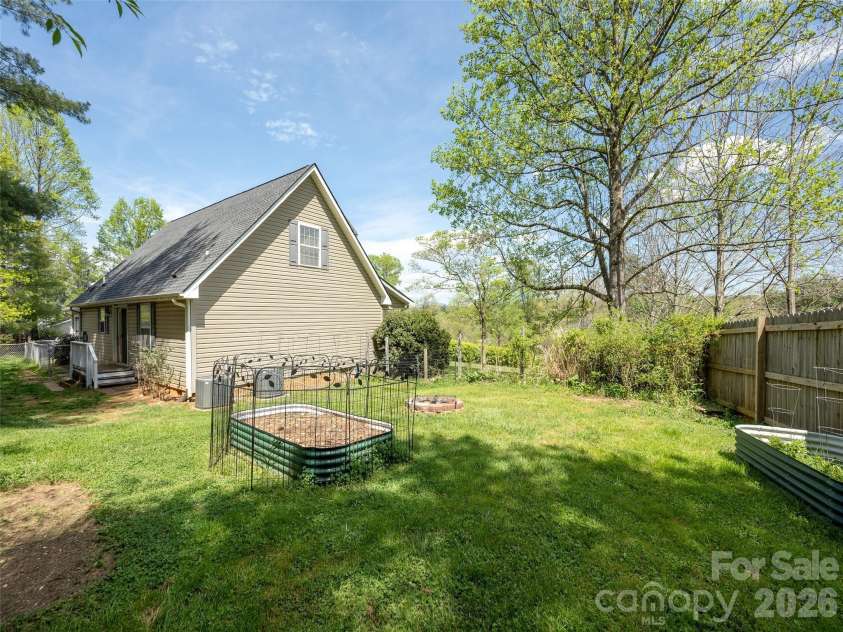 5 Pottery Terrace Trail, Flat Rock, NC 28731.  MLS# CAR4370598, YatesRealty ID 12159. 