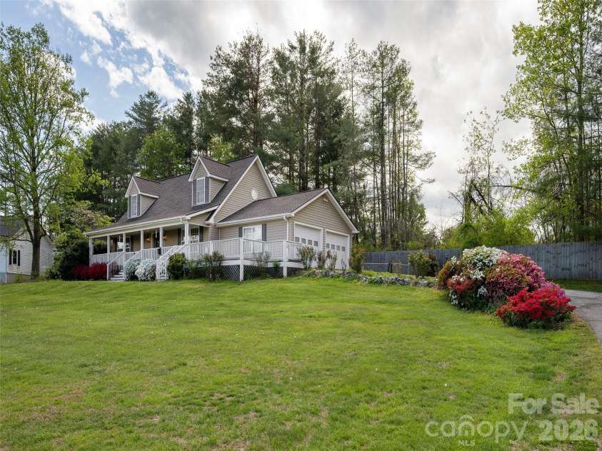 5 Pottery Terrace Trail, Flat Rock, NC 28731.  MLS# CAR4370598, YatesRealty ID 12159. 