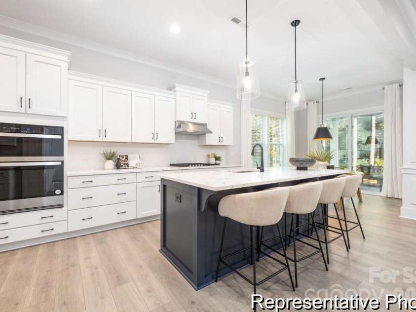 147 Borders Street, Statesville, NC 28677.  MLS# CAR4341771, YatesRealty ID 1216. 