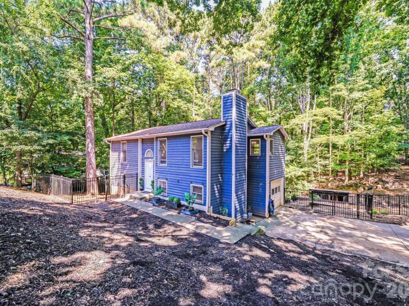 2116 Bon Villa Way, Fort Mill, SC 29708.  MLS# CAR4275082, YatesRealty ID 12160. 