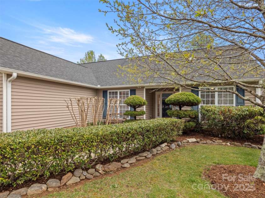 135 Sunberry Trail, Fletcher, NC 28732.  MLS# CAR4242779, YatesRealty ID 12161. 