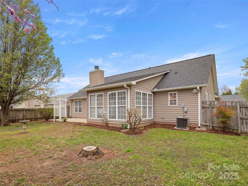 135 Sunberry Trail, Fletcher, NC 28732.  MLS# CAR4242779, YatesRealty ID 12161. 