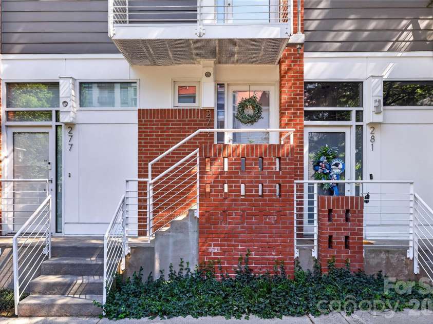 279 McDonald Avenue, Charlotte, NC 28203.  MLS# CAR4346355, YatesRealty ID 12161. 