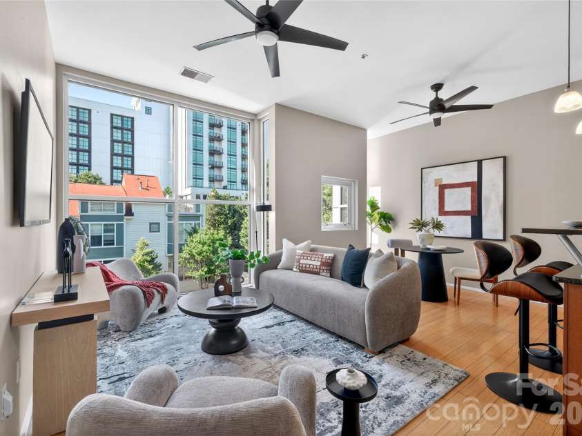 279 McDonald Avenue, Charlotte, NC 28203.  MLS# CAR4346355, YatesRealty ID 12161. 