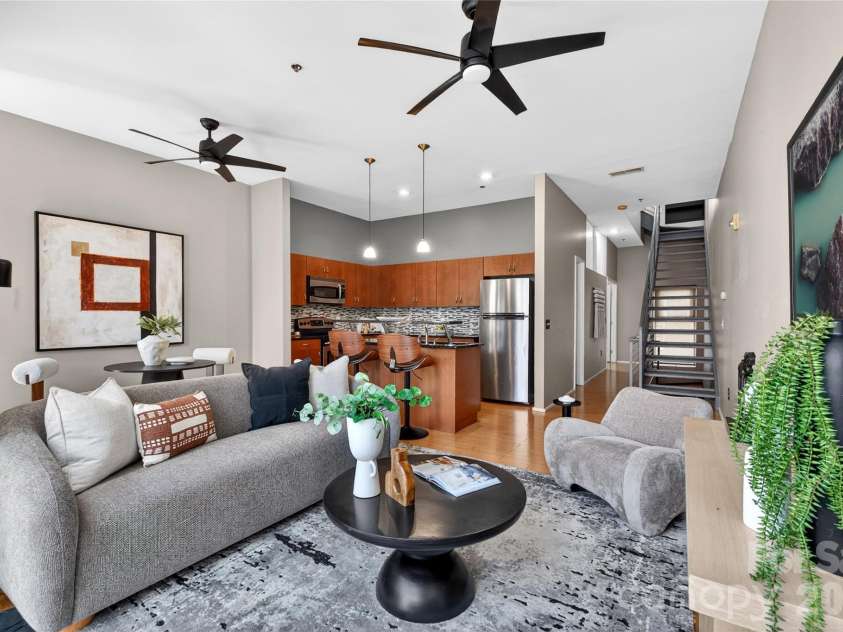 279 McDonald Avenue, Charlotte, NC 28203.  MLS# CAR4346355, YatesRealty ID 12161. 