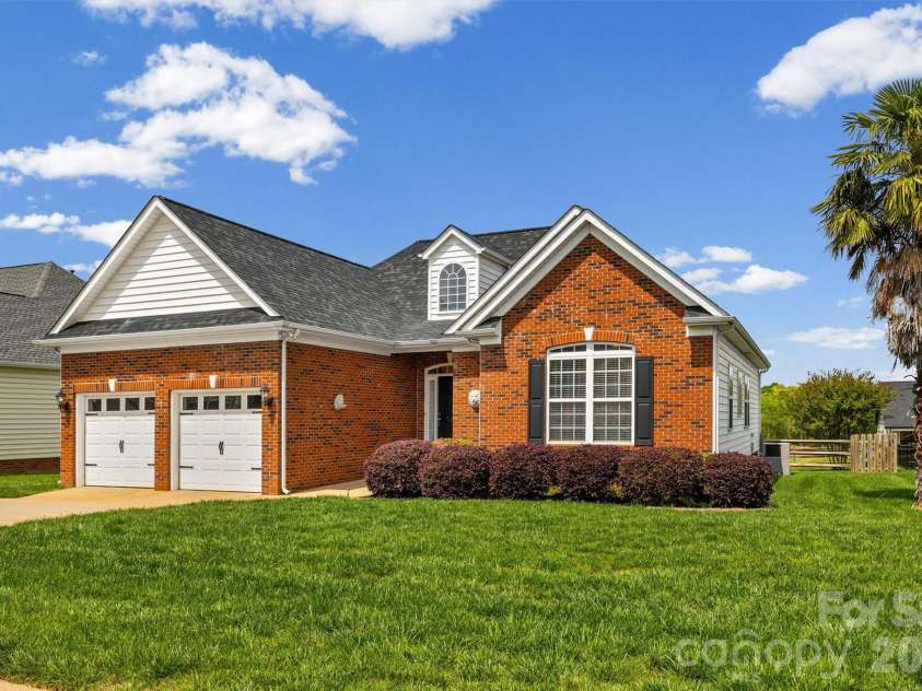 1309 Plantation Hills Drive, Rock Hill, SC 29732.  MLS# CAR4368205, YatesRealty ID 12162. 
