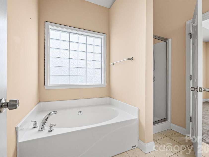 1309 Plantation Hills Drive, Rock Hill, SC 29732.  MLS# CAR4368205, YatesRealty ID 12162. 