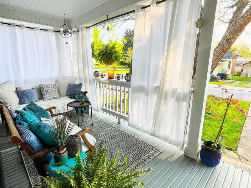 271 Brook Street, Waynesville, NC 28786.  MLS# CAR4308522, YatesRealty ID 12162. 