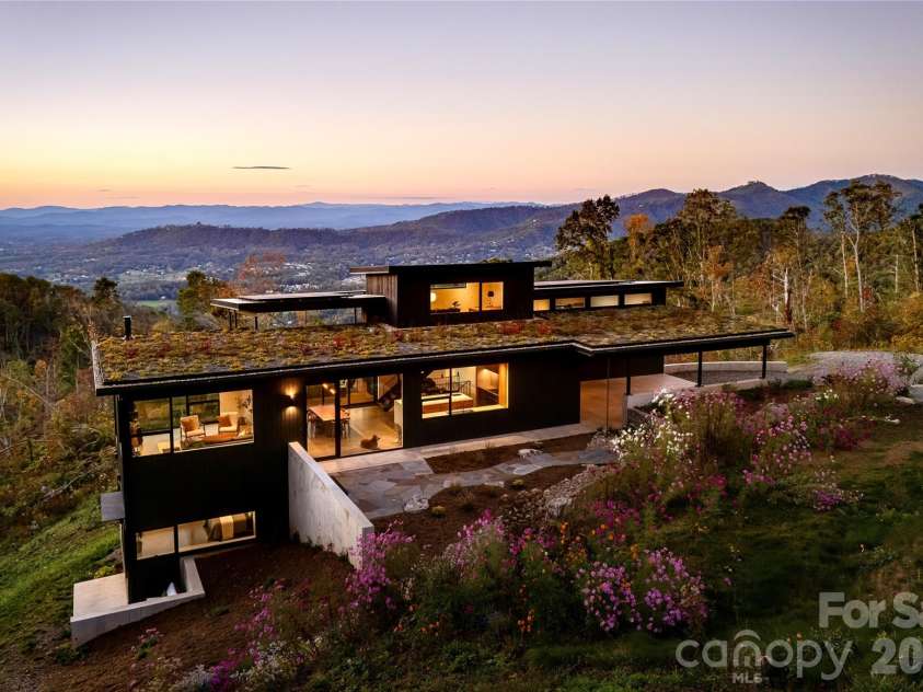 122 Elk Wallow Trail, Asheville, NC 28804.  MLS# CAR4368540, YatesRealty ID 12163. 