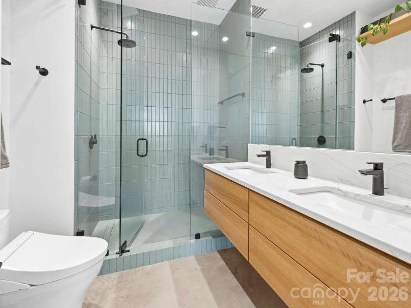 122 Elk Wallow Trail, Asheville, NC 28804.  MLS# CAR4381223, YatesRealty ID 12163. 