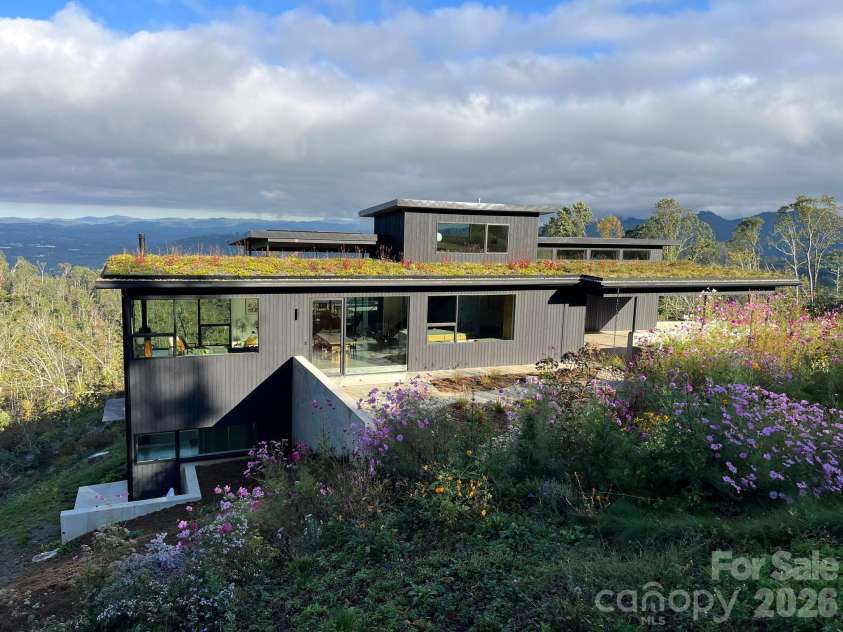 122 Elk Wallow Trail, Asheville, NC 28804.  MLS# CAR4381223, YatesRealty ID 12163. 