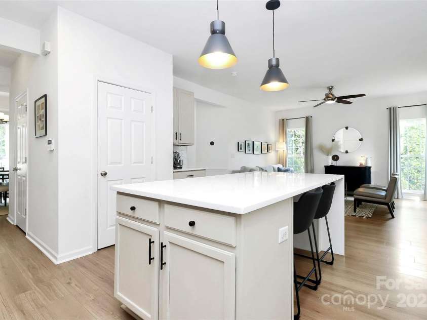 9157 Snow Hill Court, Charlotte, NC 28269.  MLS# CAR4256866, YatesRealty ID 12163. 